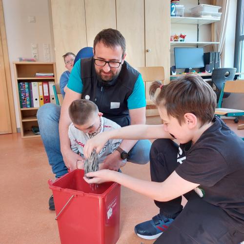 Recycling - Abfallwirtschaftsverband Osttirol