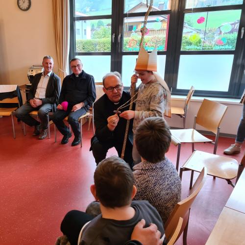 Besuch vom Bischof